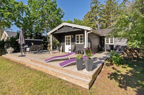 Summer house with sauna, close to beach and harbor