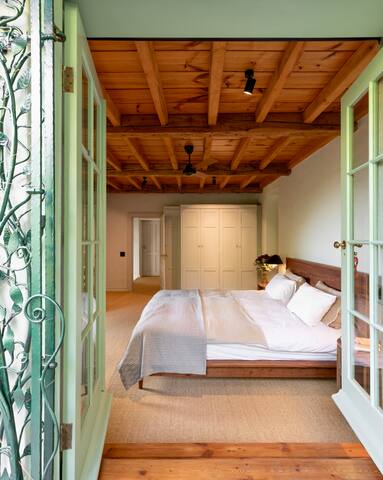 Sea View | Sunset | Secure Designer Country House gallery image 5