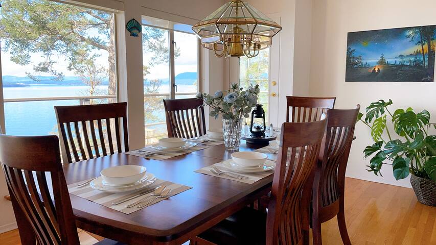 SaliHaven: Oceanfront 4Bedrooms 5Beds 3.5Bath gallery image 5