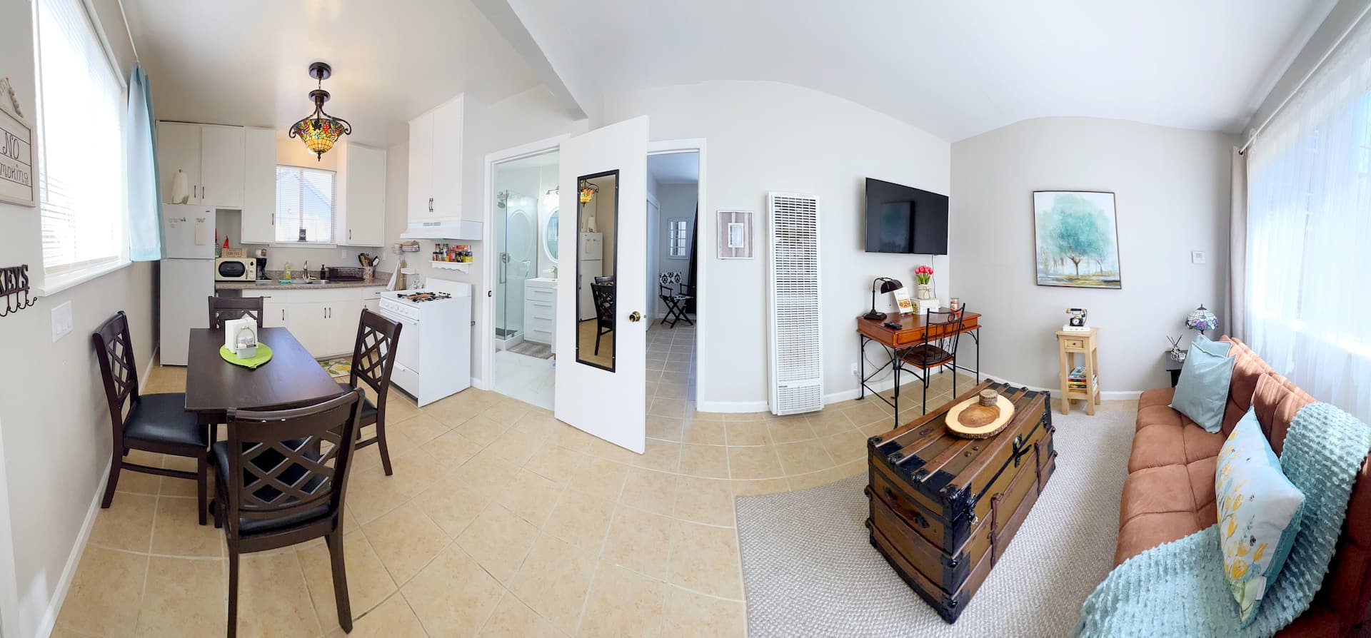 Cute and Moderate Stylish Cottage