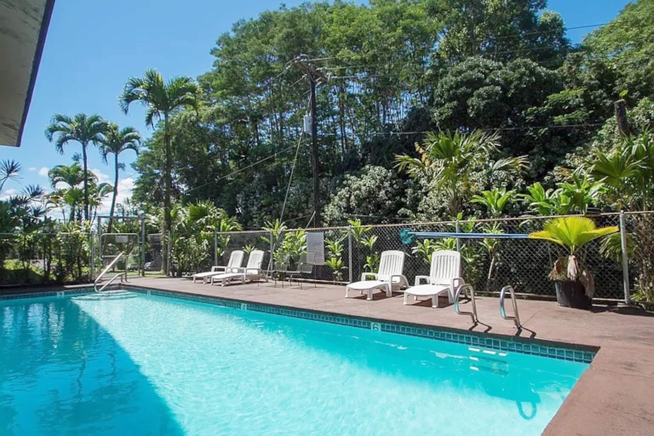 Condo in Hilo · ★4.66 · 2 bedrooms · 3 beds · 1.5 private baths - Image 7