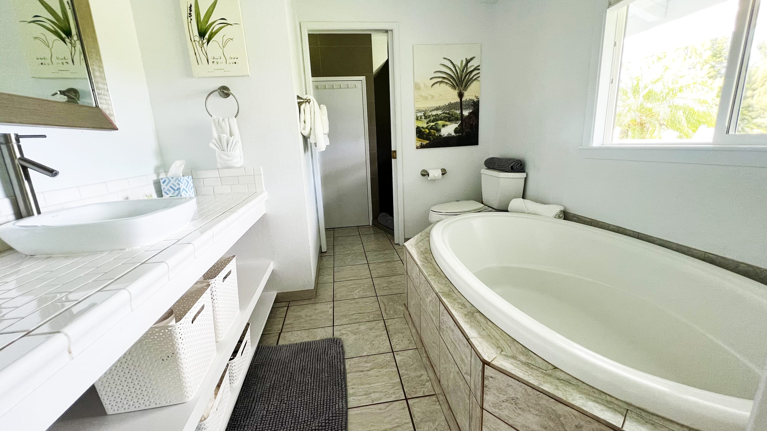 Home in Haiku-Pauwela · ★4.92 · 3 bedrooms · 7 beds · 2 baths - Photo 7