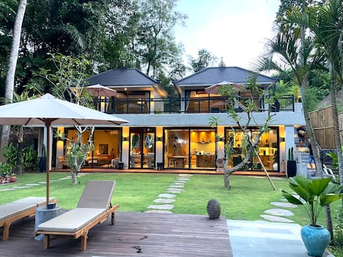 San Michele Villa | Jungle View w Pool Near Canggu