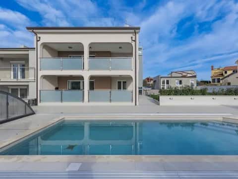 Villa Galici EG 3SZ, 2 Bathrooms, Terrace + Pool heated