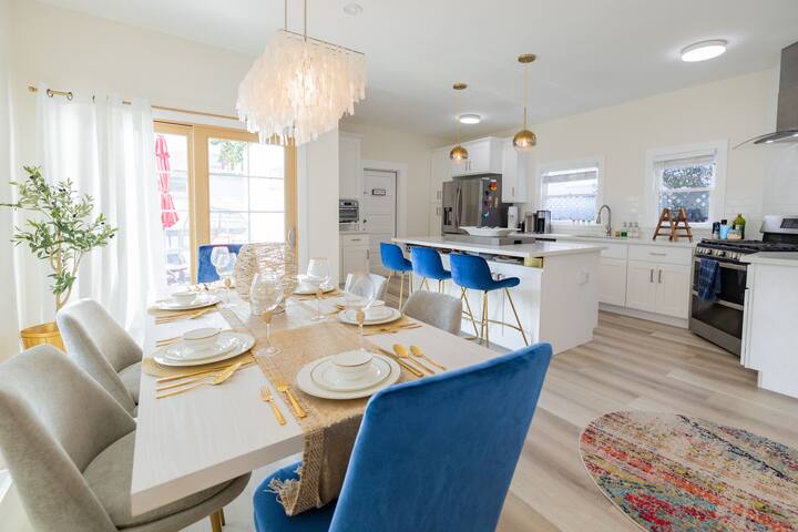 Centrally Located | Luxury Living | Outdoor Oasis gallery image 3