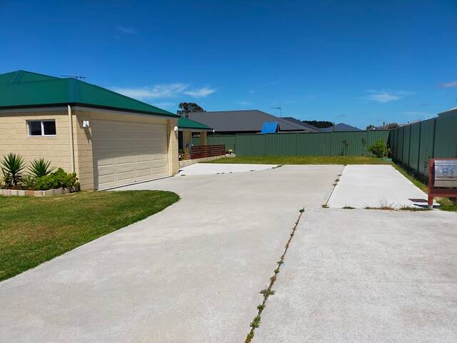 Cosy rooms in front of lake 3 bedrooms