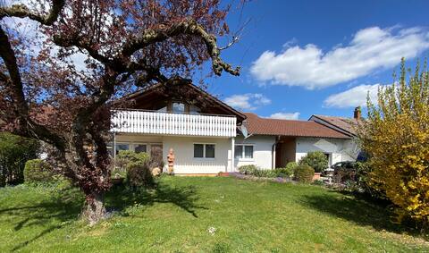 Cozy apartment near Bad Waldsee with balcony