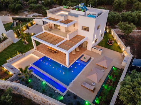 Villa Riza Chania heated pool/Hot Tube/breakfast