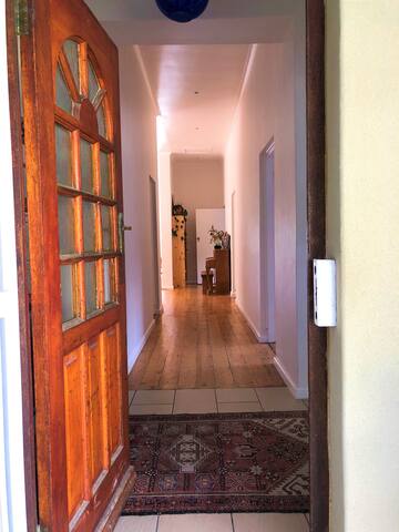 Sunny family home by the sea gallery image 4