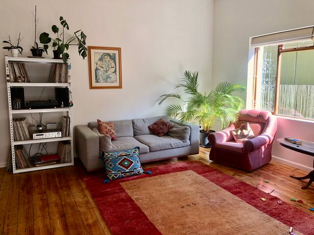 Sunny family home by the sea gallery image 2