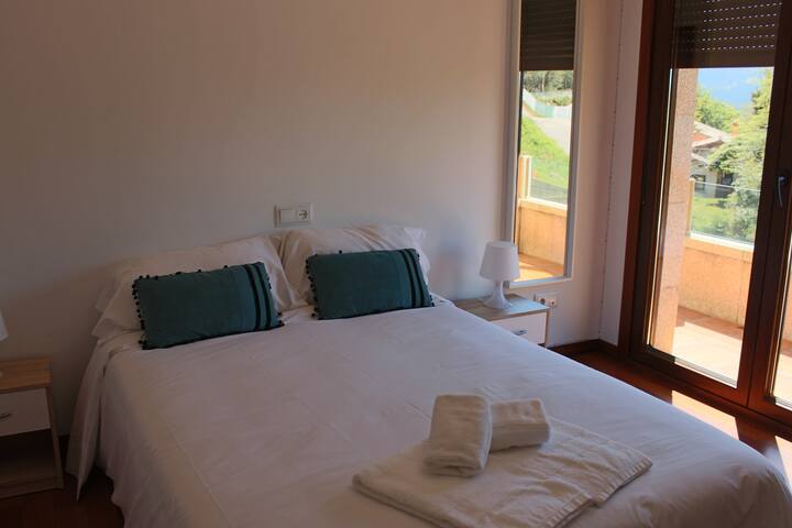 Ნომერი 2 ორადგილიანი საწოლით