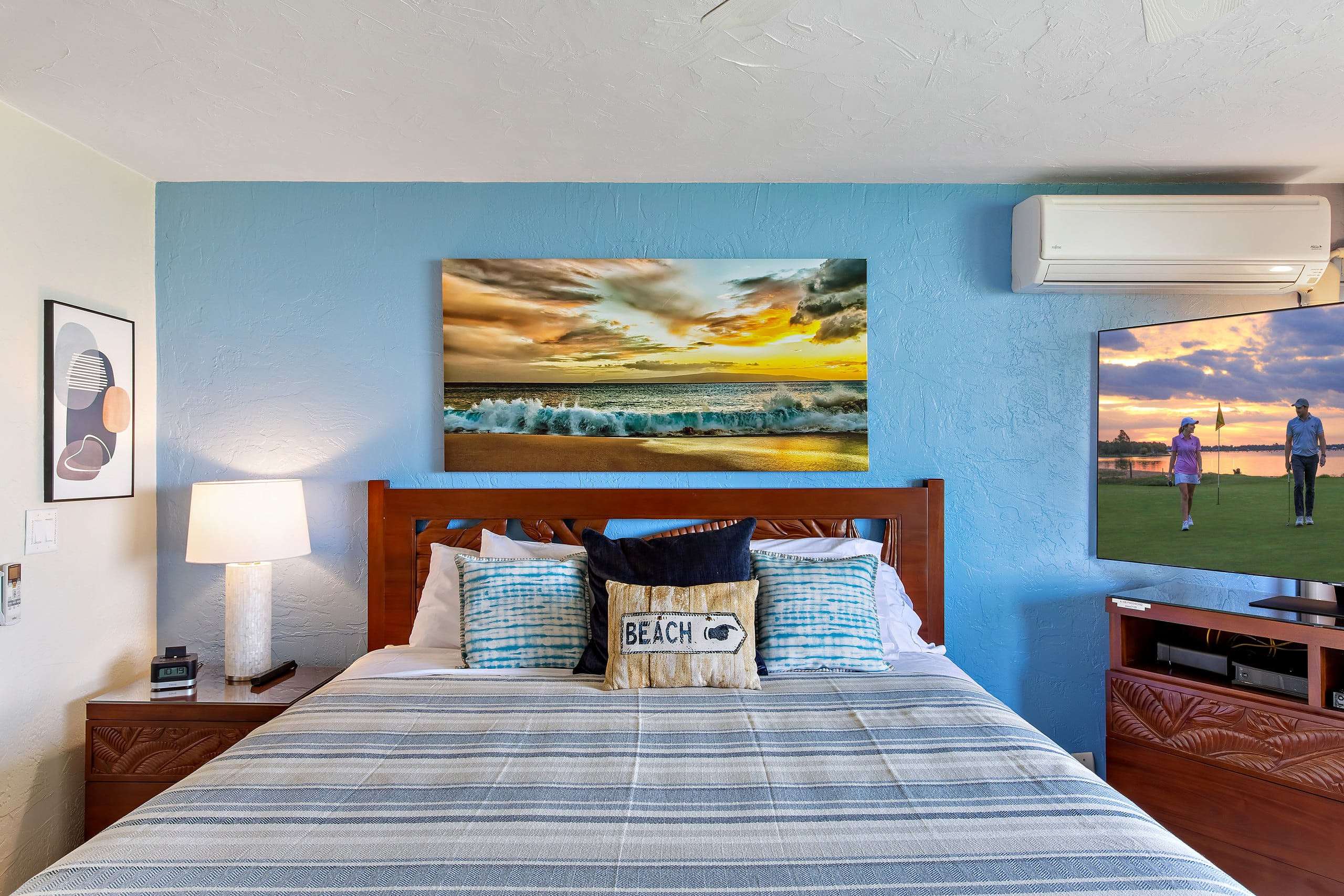 Townhouse in Lahaina · ★4.98 · Studio · 1 bed · 1 bath - Image 4