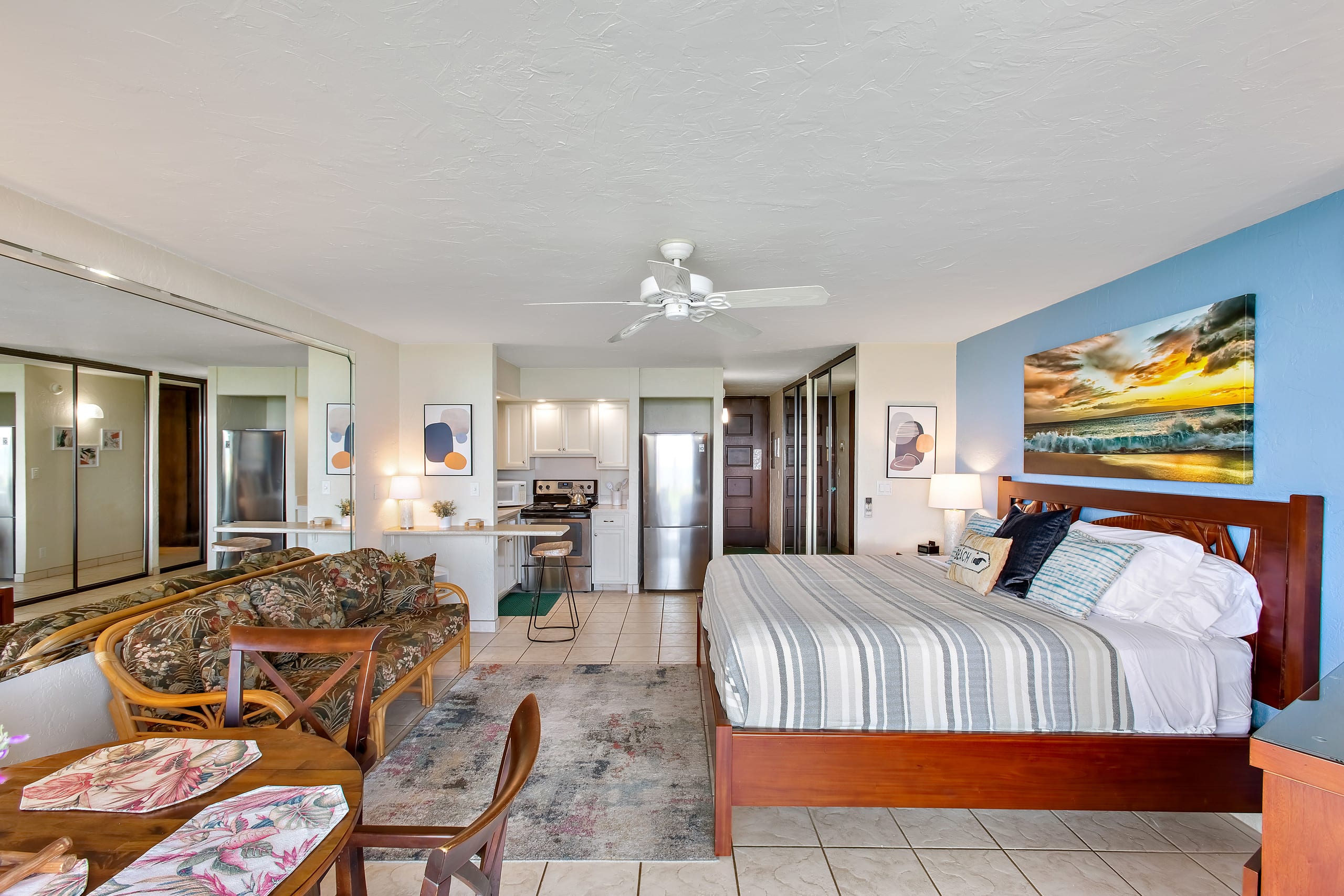 Townhouse in Lahaina · ★4.98 · Studio · 1 bed · 1 bath - Image 11
