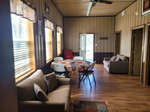 Cozy Cabin in the Ozarks