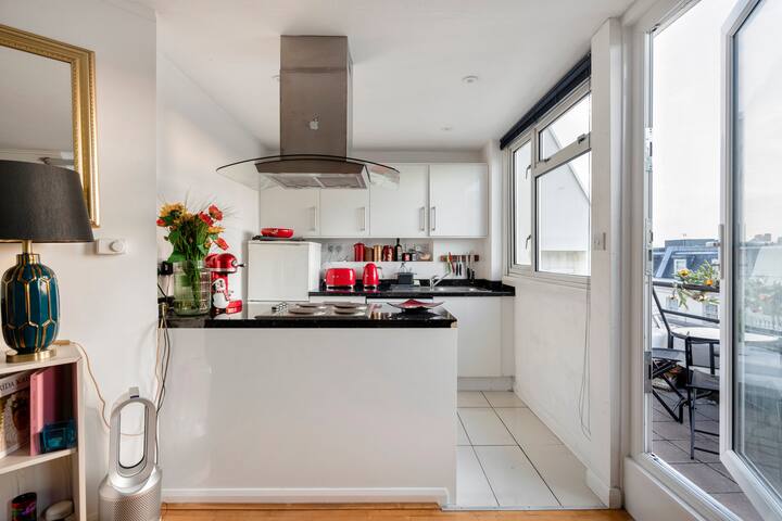 Family Rooftop Apartment gallery image 3