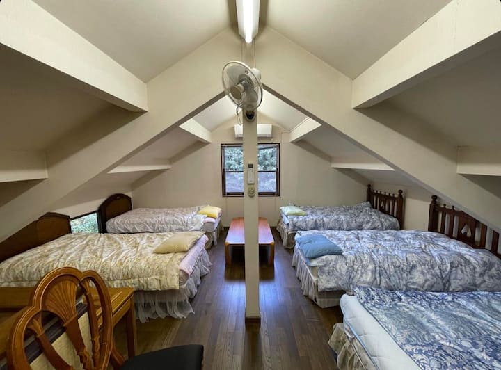 საძინებელი 1