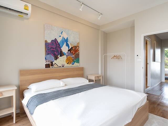 Modern and Cozy home near BTS ekkamai