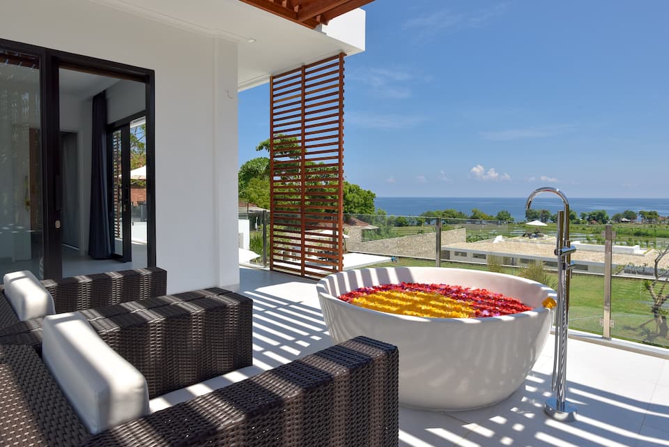 Ocean View Stays, on Bali's north coast, Seririt, Bali, Indonesia, photo 2 of 10