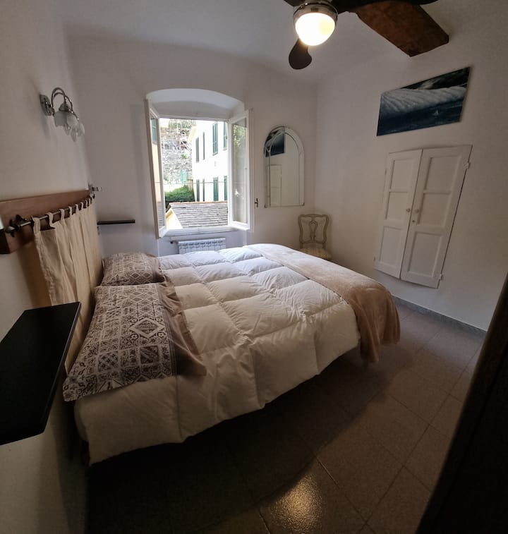 Საწოლი 152 × 203 სმ