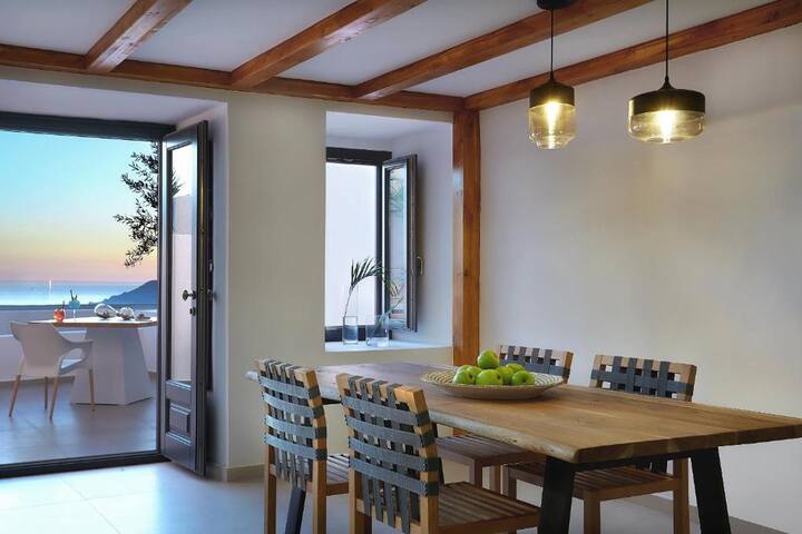 Grand Cave Suite – Adults Only gallery image 4