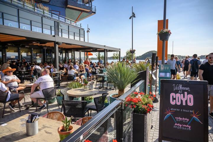 Central apartment by the sea gallery image 2