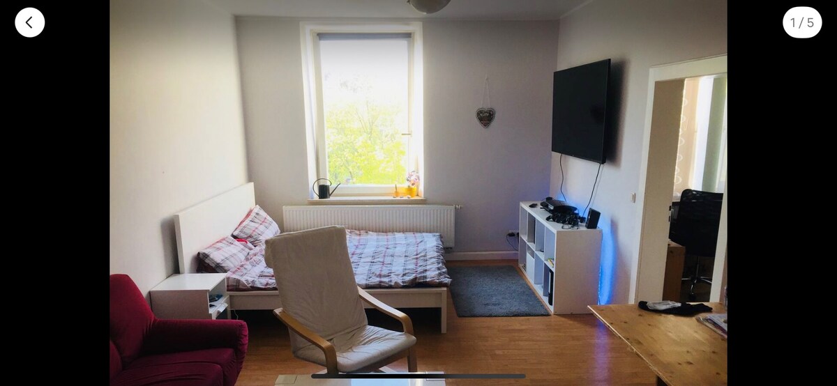 Popular Airbnb listing: Cozy flat 7 min to Oktoberfest and 25min to Messe in Westend