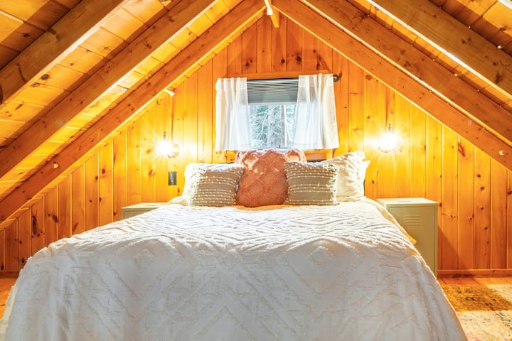 Lit Queen Size dans le loft