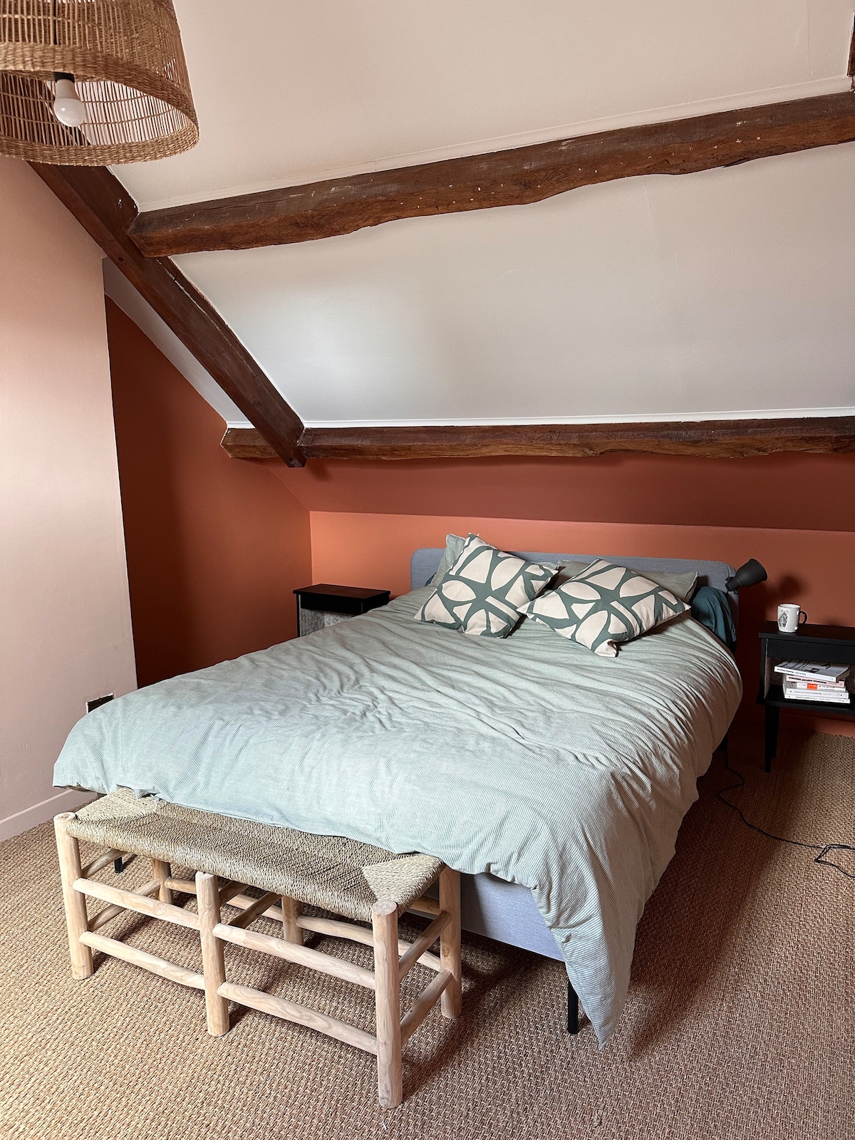 2. spavaća soba s bračnim krevetom