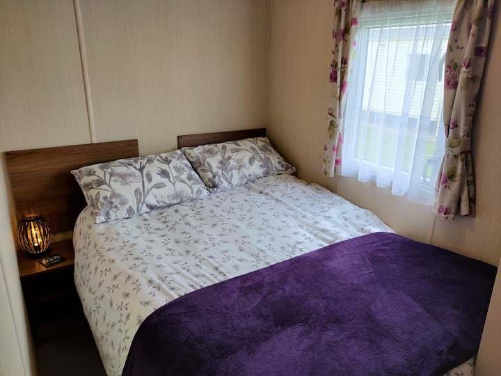 Second bedroom - double bed not twin