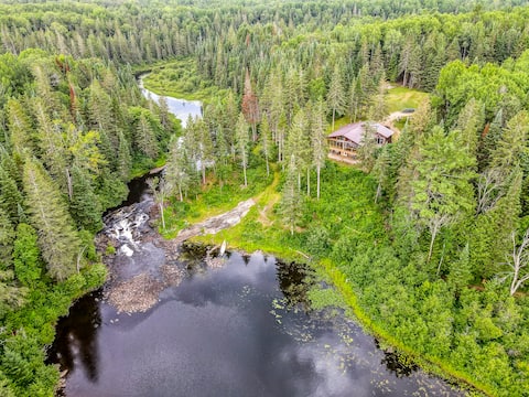 Secluded Luxury River Retreat