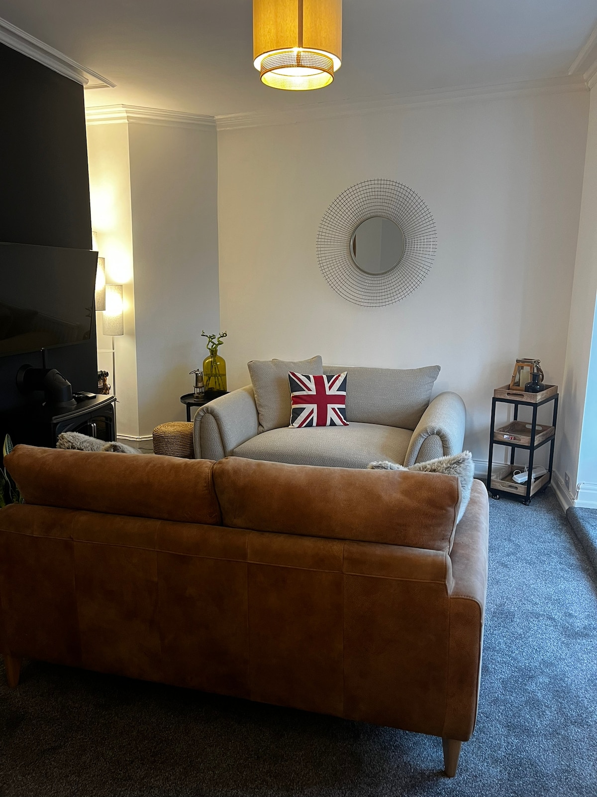 Popular Airbnb listing: Delightful 2 bedroom apartment! in High Peak
