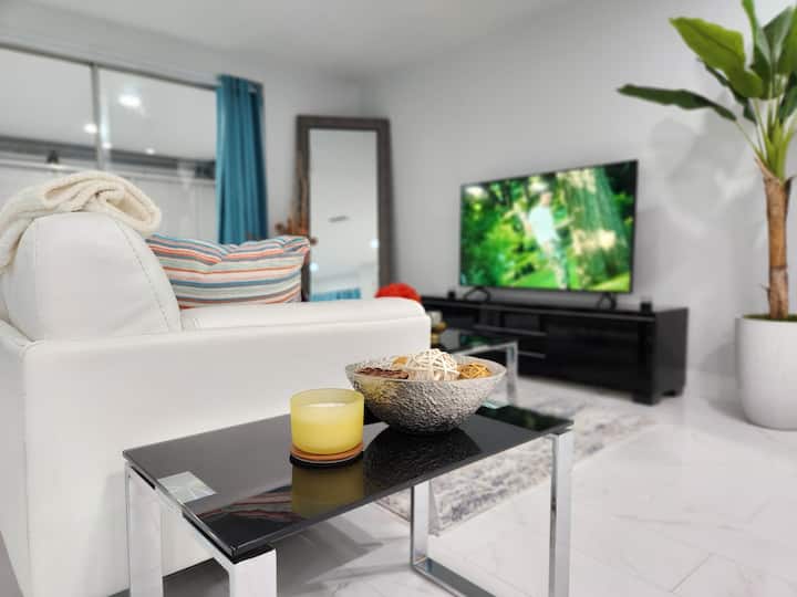 Relax And Enjoy The Breeze Sw Cape Coral - Cape Coral, FL
