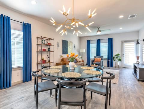 Successful Airbnb property: Deluxe Medical Center Home in South Acres / Crestmont Park