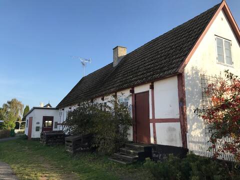 Lovely house in cozy fishing village close to Svaneke