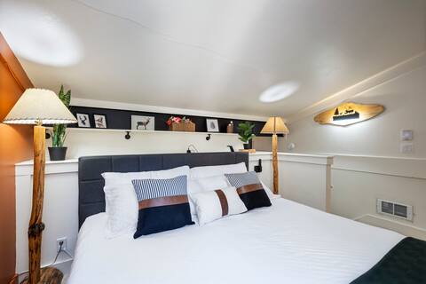 Ski IN Condo Ascend Bear Valley | Walk to Shuttle