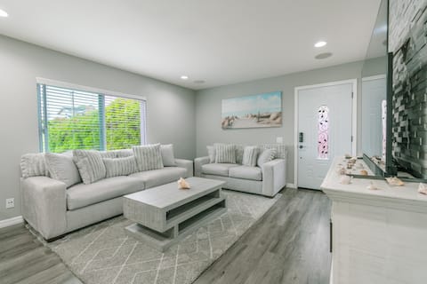Successful Airbnb property: Your apartment unit, minutes away from the beach in Imperial Beach