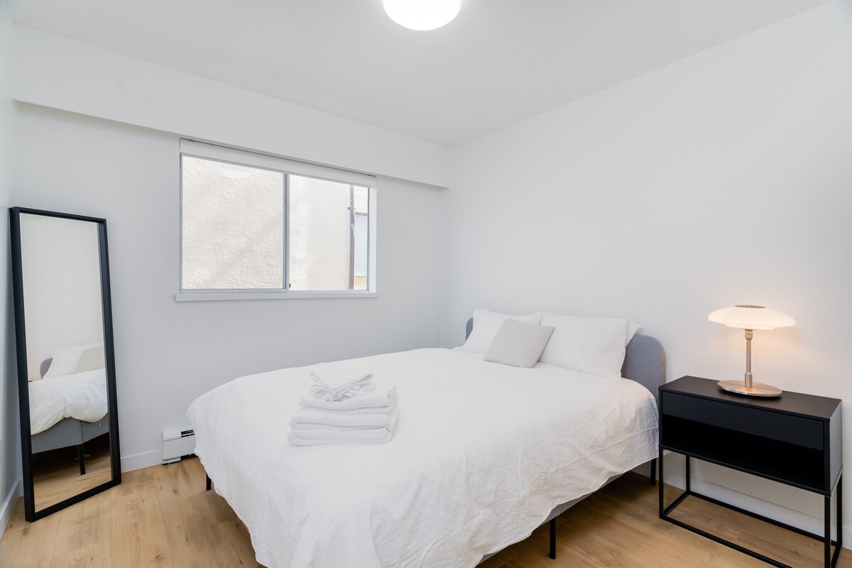 Mount Pleasant Gem - 3-Bedroom Home off Main St