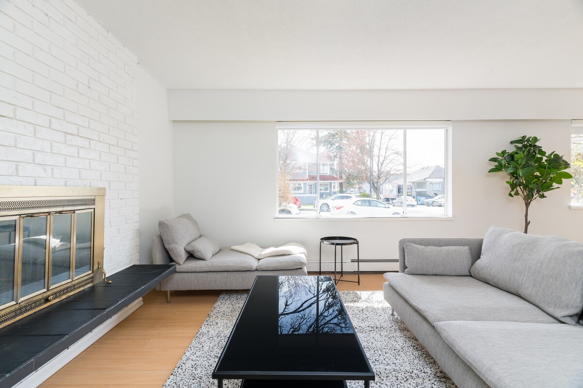 Mount Pleasant Gem - 3-Bedroom Home off Main St