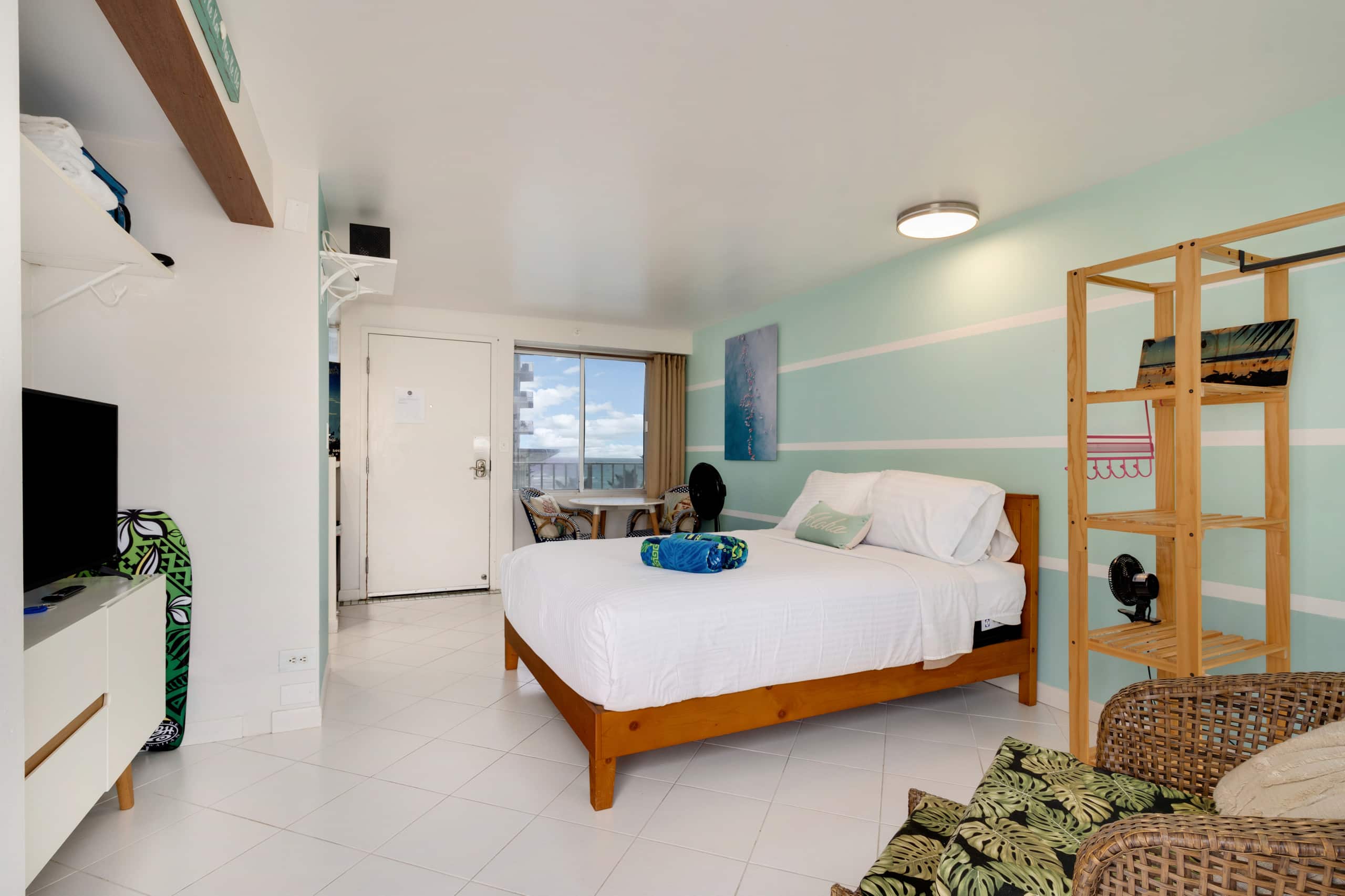 DHBH 904 Queen Studio w/Full Kitchen & Lanai - Image 14