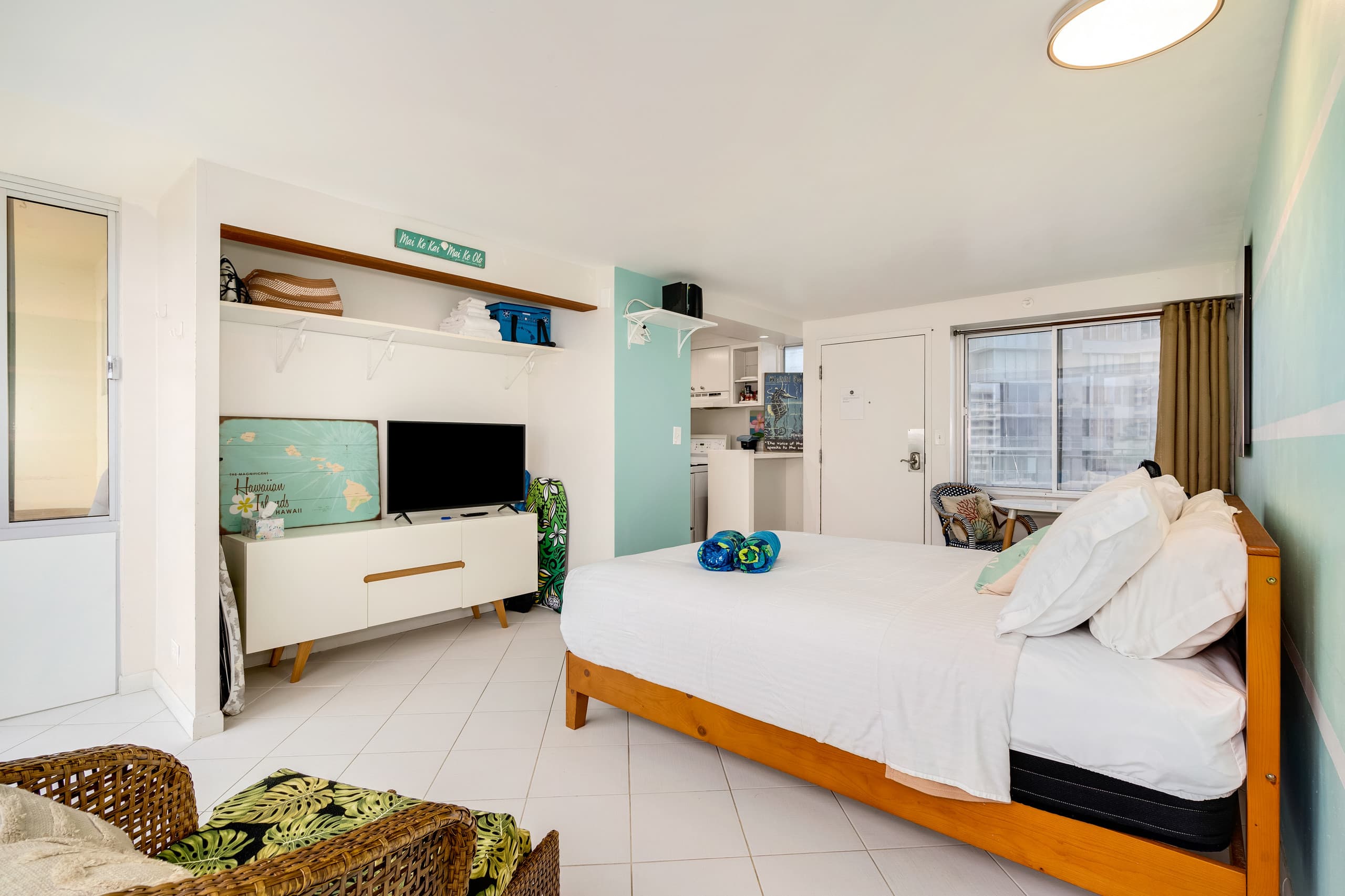 DHBH 904 Queen Studio w/Full Kitchen & Lanai - Image 12