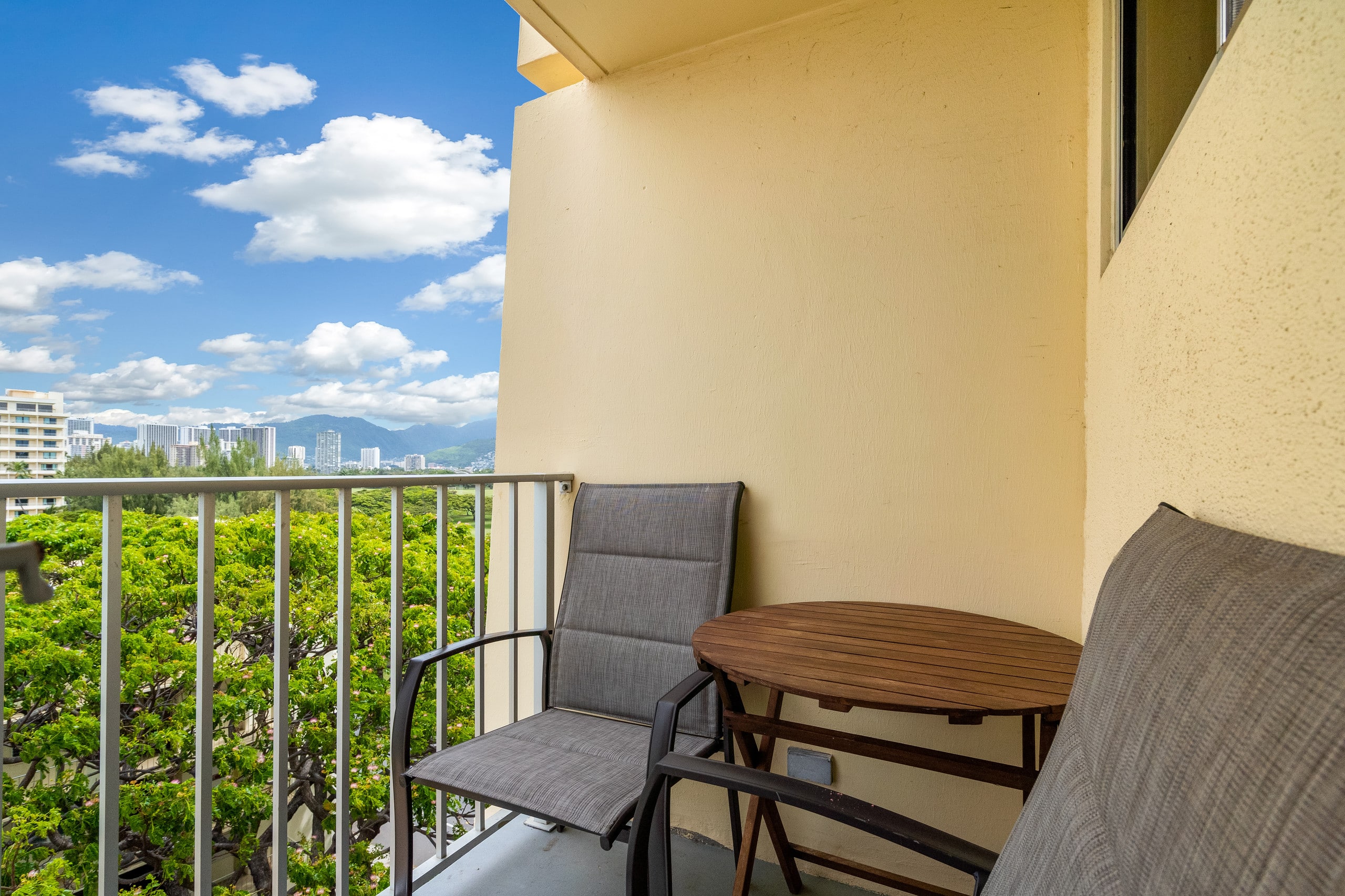DHBH 904 Queen Studio w/Full Kitchen & Lanai - Image 17