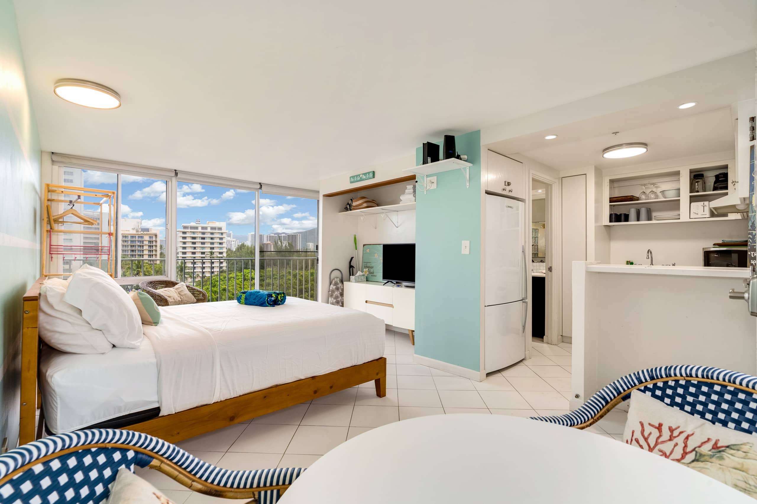 DHBH 904 Queen Studio w/Full Kitchen & Lanai - Image 11