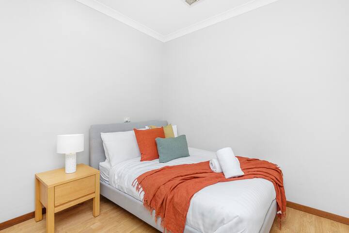 საძინებელი 4