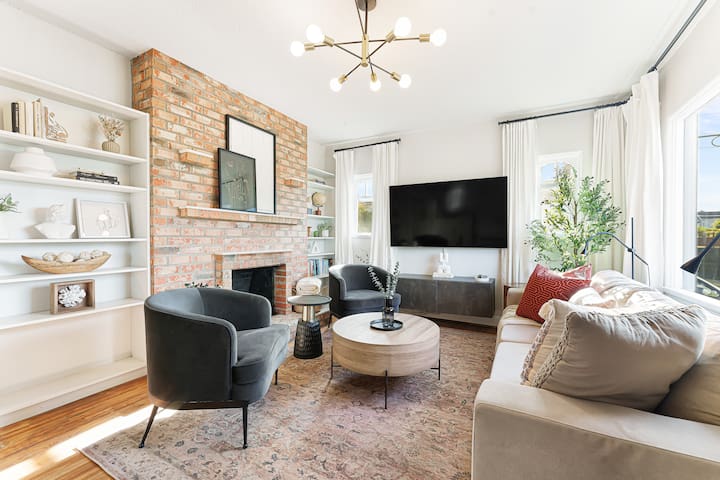 Unique Waterview House Near Downtown Vancouver