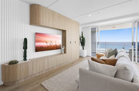 Successful Airbnb property: Tranquil coastal luxe retreat in Burleigh Heads