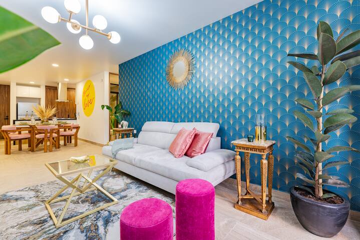 Stylish Apartment, Panoramic Views, Gym Access gallery image 4