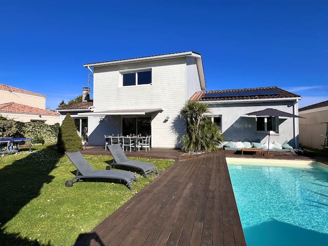 Villa avec piscine près de Bordeaux