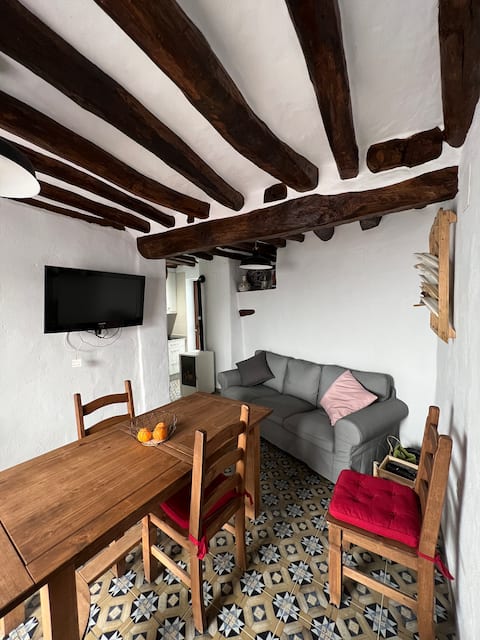Top performing Airbnb: Casa Puentes 13 in Granada