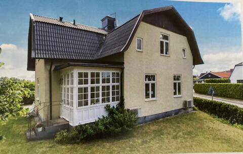 Holiday house close to beach!