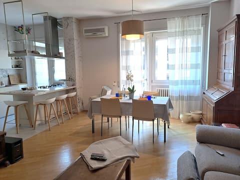 Top performing Airbnb: Apartment with billiards in Pesaro
